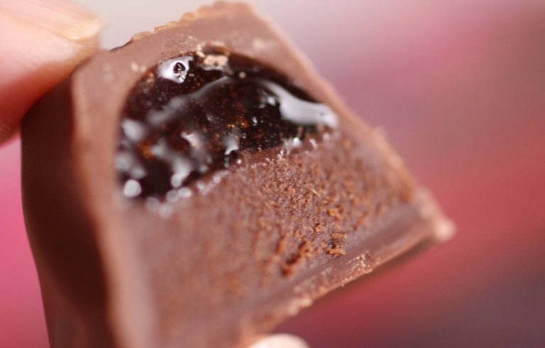 10月3日より新発売！ロッテのチョコレートブランド「シャルロッテ」ストロベリージュレショコラが加わり5商品に！ | 365chocolats